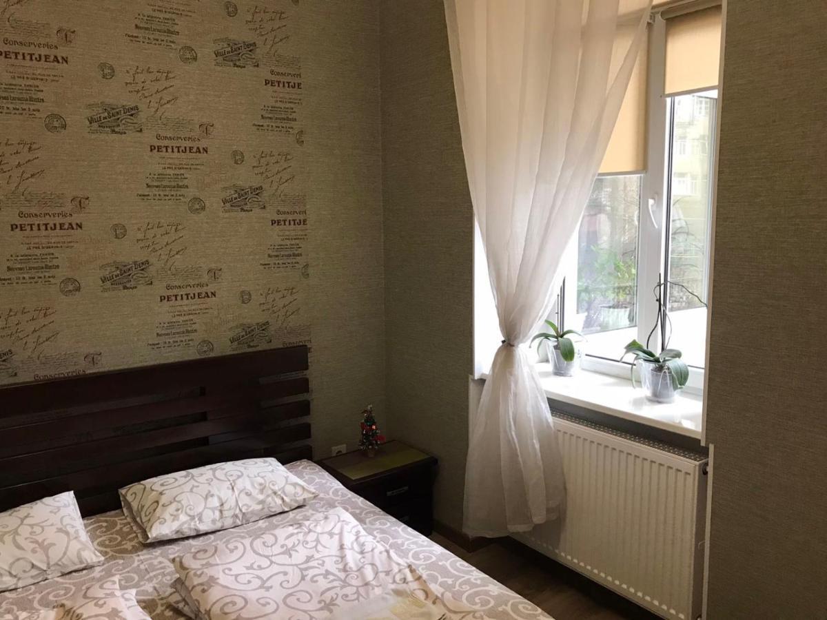 Hostel Q ,15 Хв До Жд Вокзалу Lviv Exterior photo